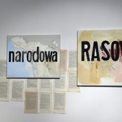 Instalacja malarska: obrazy i kartki z powieści historycznych: Antoni Gołubiew „Bolesław Chrobry” i  Władysław Grabski „Saga o Jarlu Broniszu”,  w czasie wystawy nauczycieli Wydziału Sztuki UR, Galeria Miejska, Rzeszów