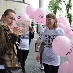 „Cytaty za darmo”, projekty gadżetów do rozdawania na ulicach Lublina: ulotki, koszulki i balony. Cytaty z Guy Deborda z adnotacjami. Festiwal sztuki w przestrzeni publicznej, Open City, Lublin 2010.