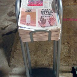 Reklamy kulturalne, 2005; ogłoszenia w  bezpłatnej gazecie METRO. Biennale w Pradze