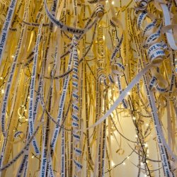 „Raz na jakiś czas, wersja polska, 2017, instalacja tekstowo- świetlna w czasie wystawy Polki, patriotki, rebeliantki: girlandy z nazwiskami artystek, pisarek, kompozytorek, reżyserek, działaczek społecznych i politycznych, Galeria Miejska Arsenał, Poznań