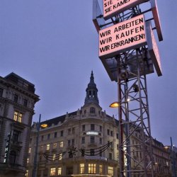 „Pestsäule” (Kolumna morowa), 2011, instalacja w przestrzeni publicznej (Mariahilfer Strasse), Wiedeń