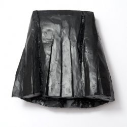 Spódnica, 1999, plastelina, ok. 50x30x4 cm