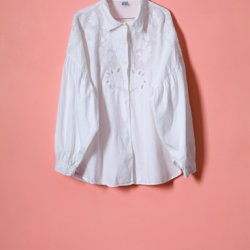 Bluzka z haftem, 2006, fotografia, 130 x 110 cm