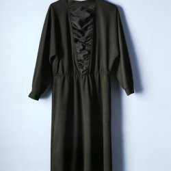 Czarna sukienka, 2002, 170x125 cm